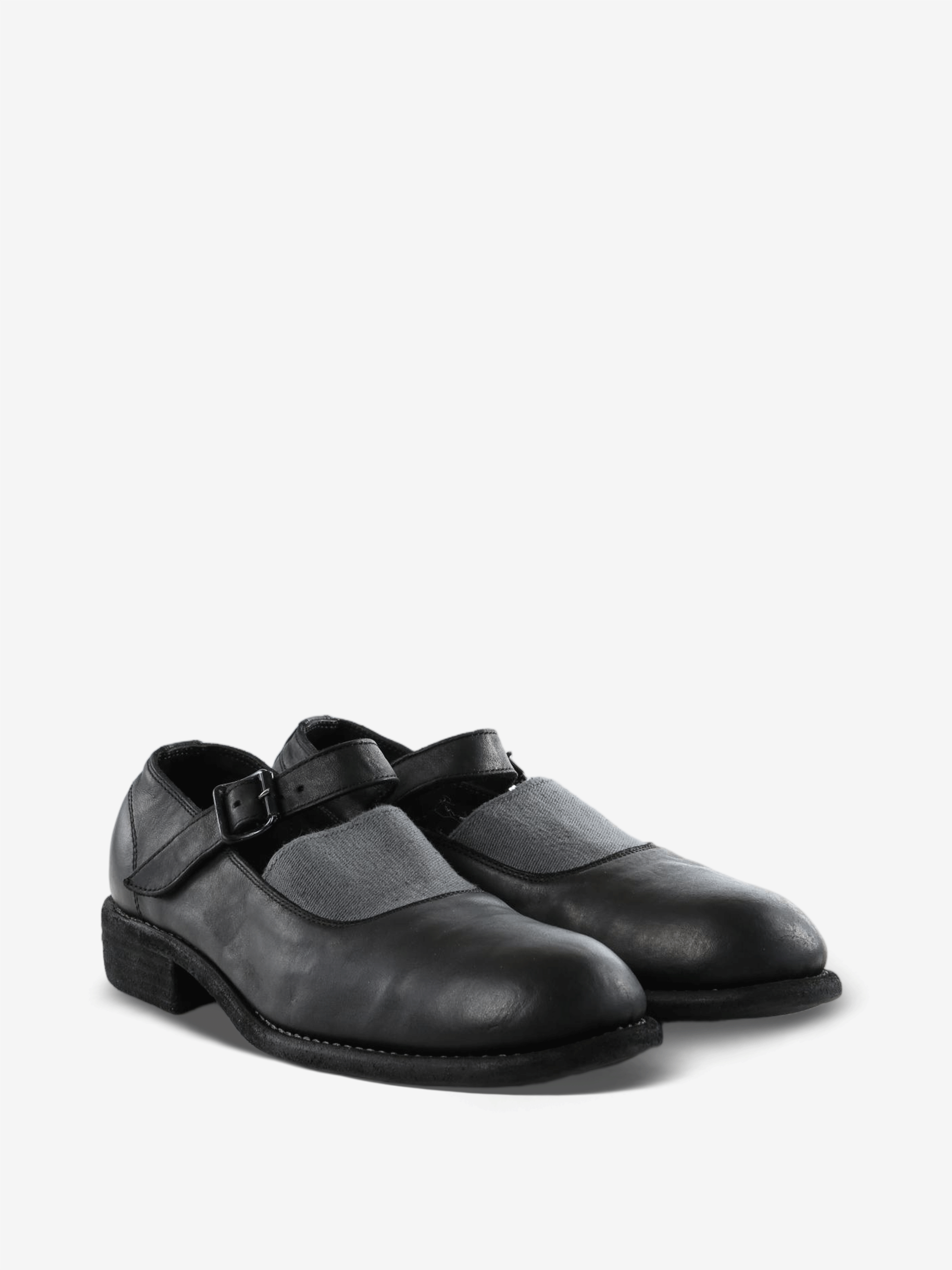 Black shoes, front view