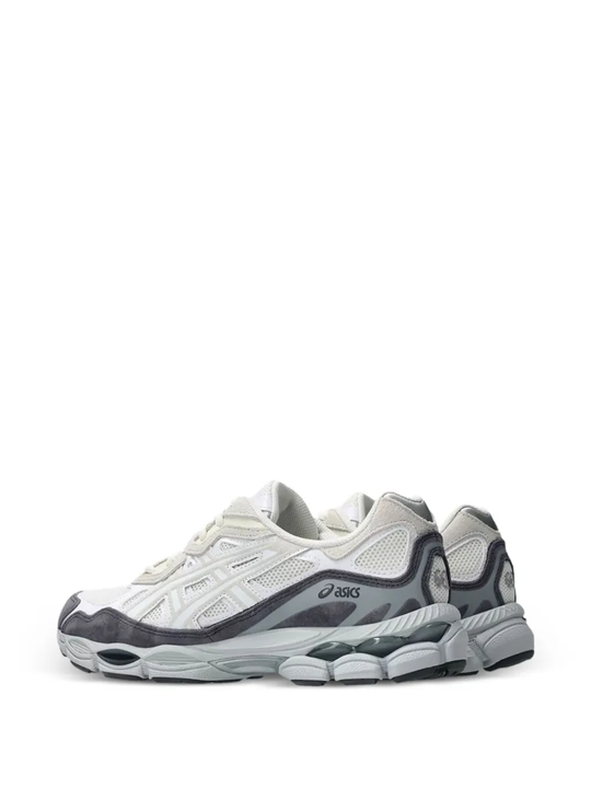 white sneakers,back  view