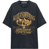 Black t-shirt,front view