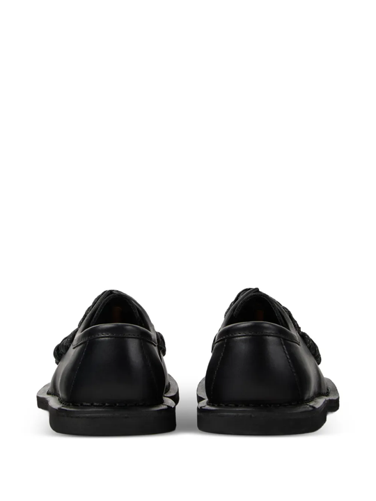 black shoes,back view