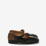 Black shoes, front view