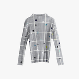 Grey shirt, front view