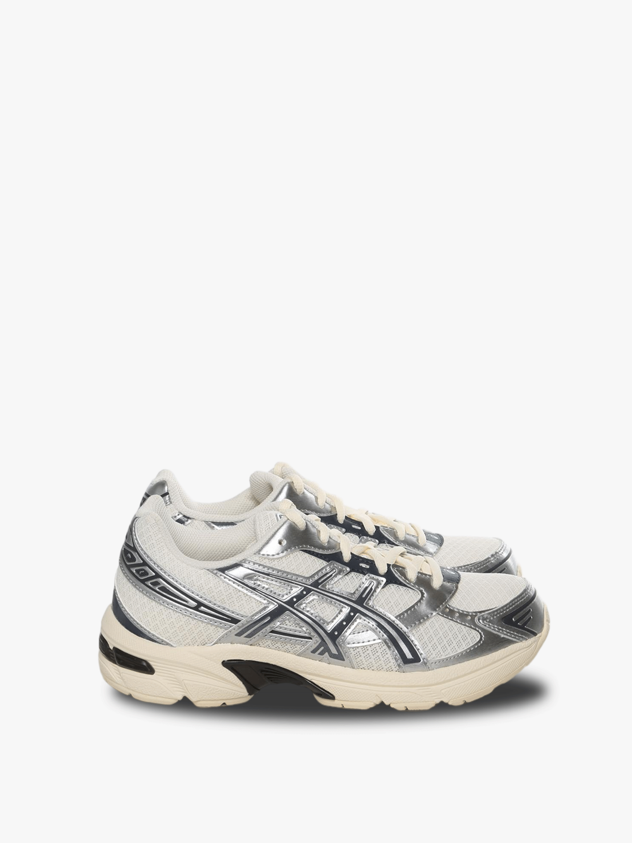 White sneakers, front view