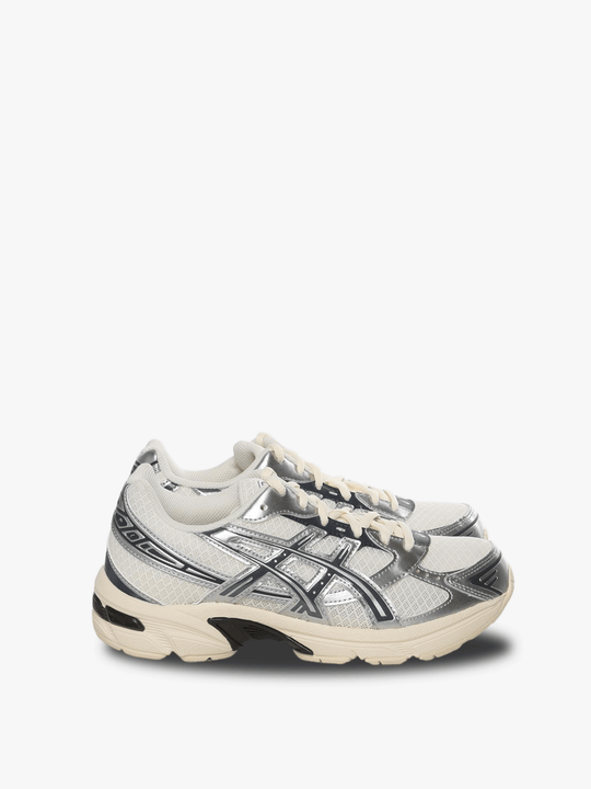 White sneakers, front view