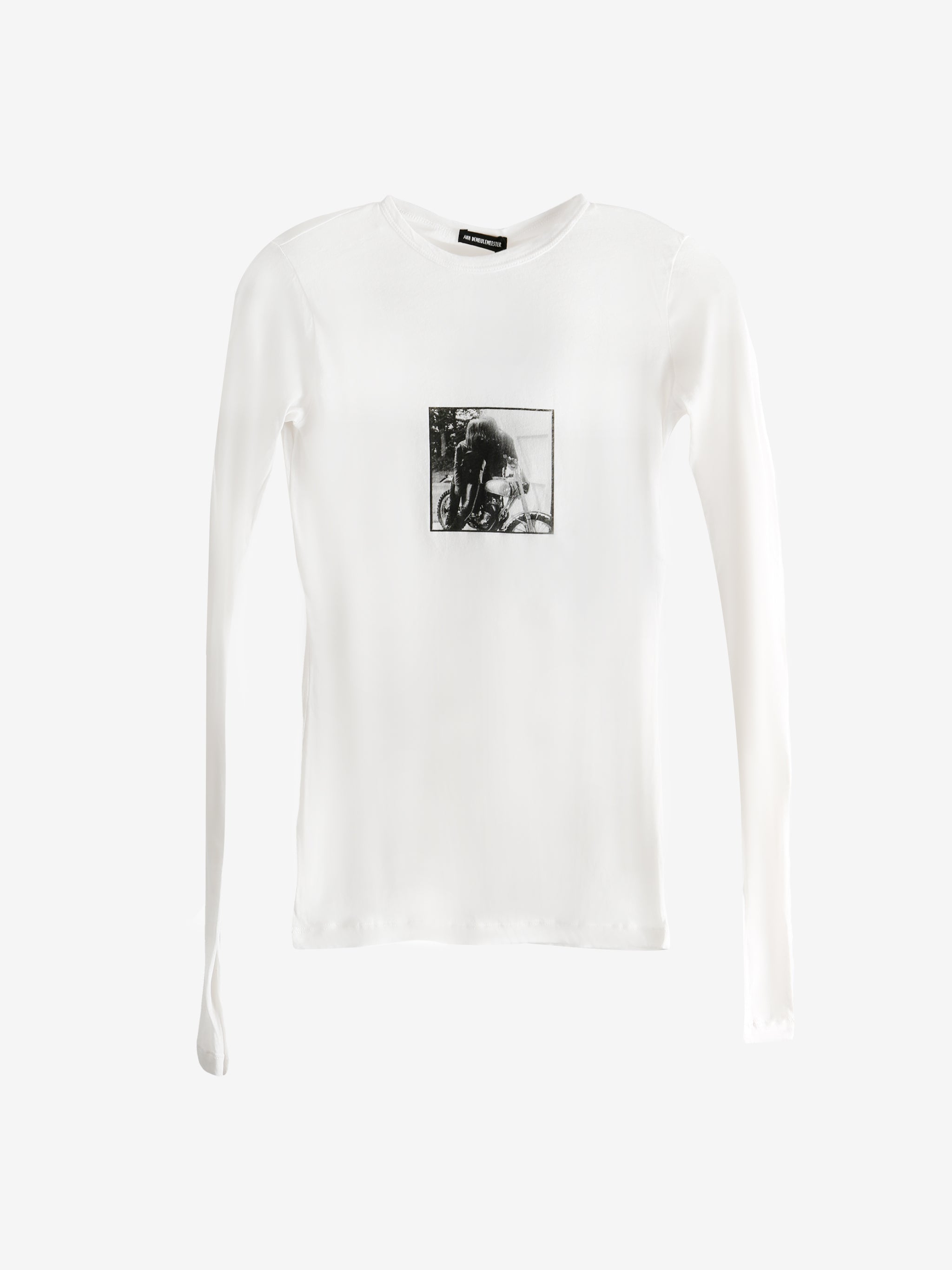 White t-shirt ,front view