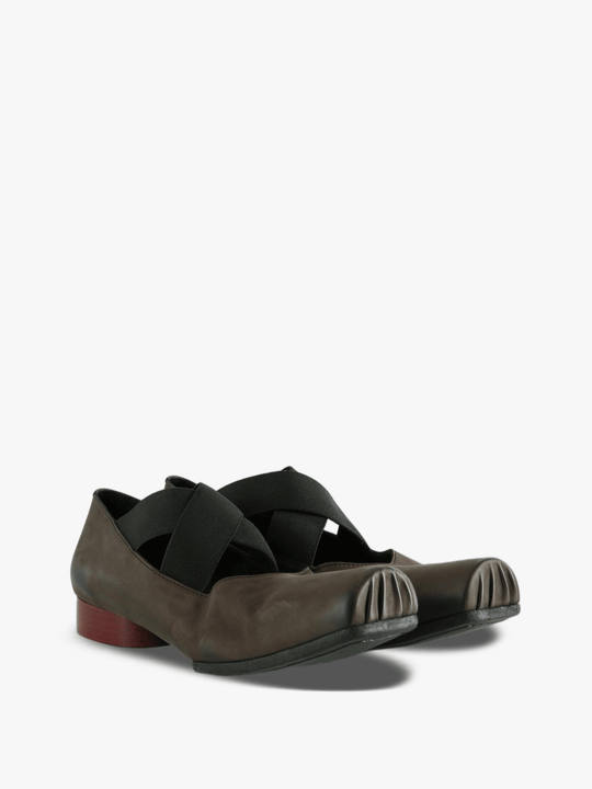 Brown shoes, front view