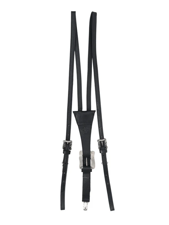 Black accessories, front view