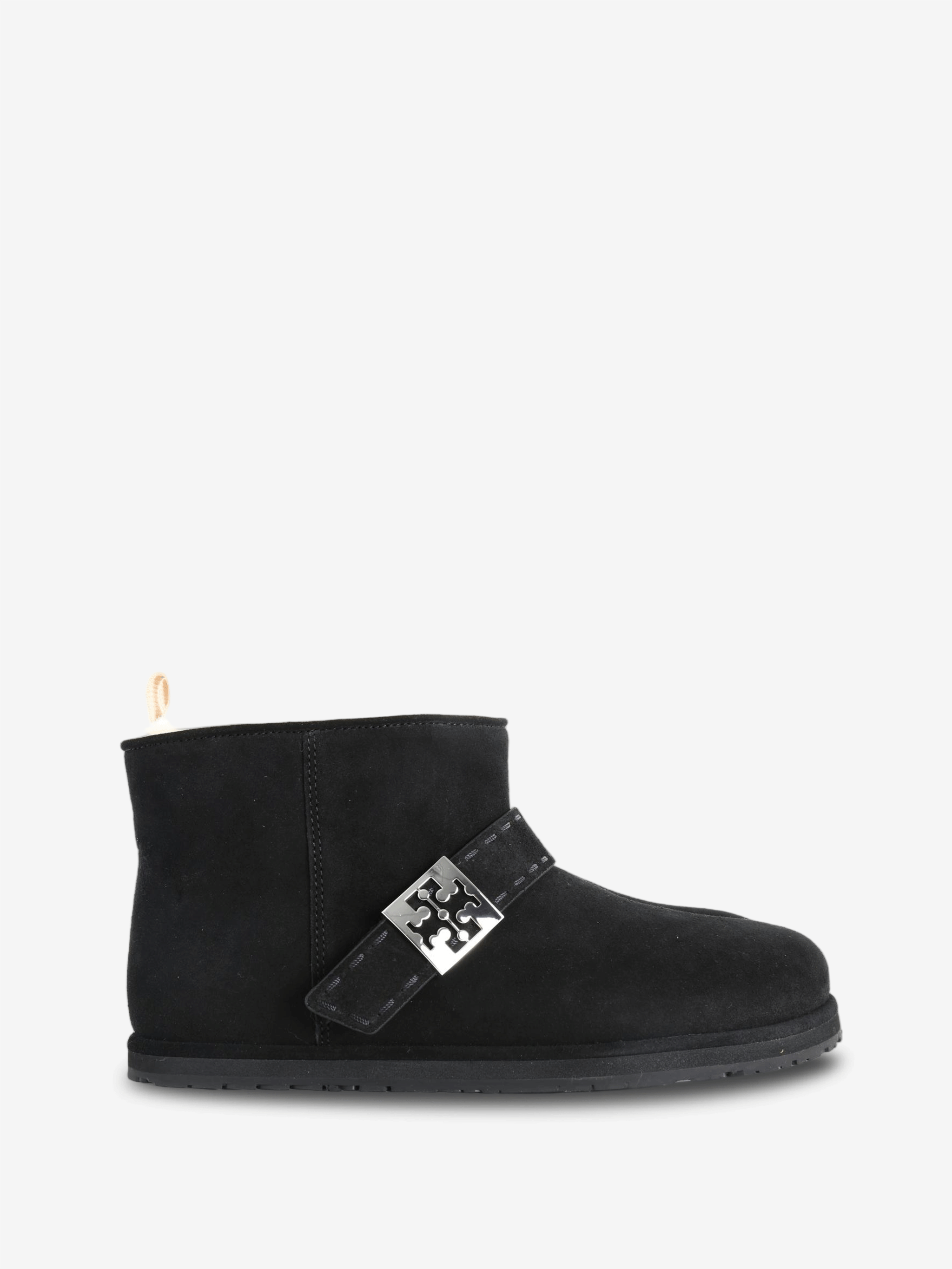 Black boots, front view