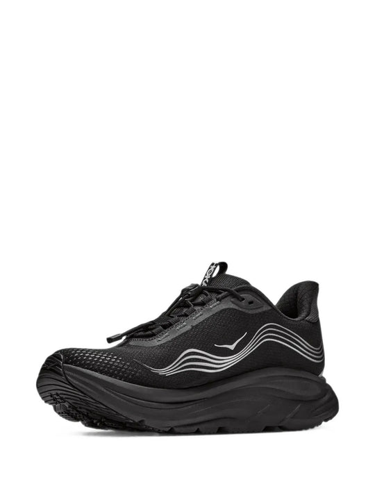 Black shoes, front view