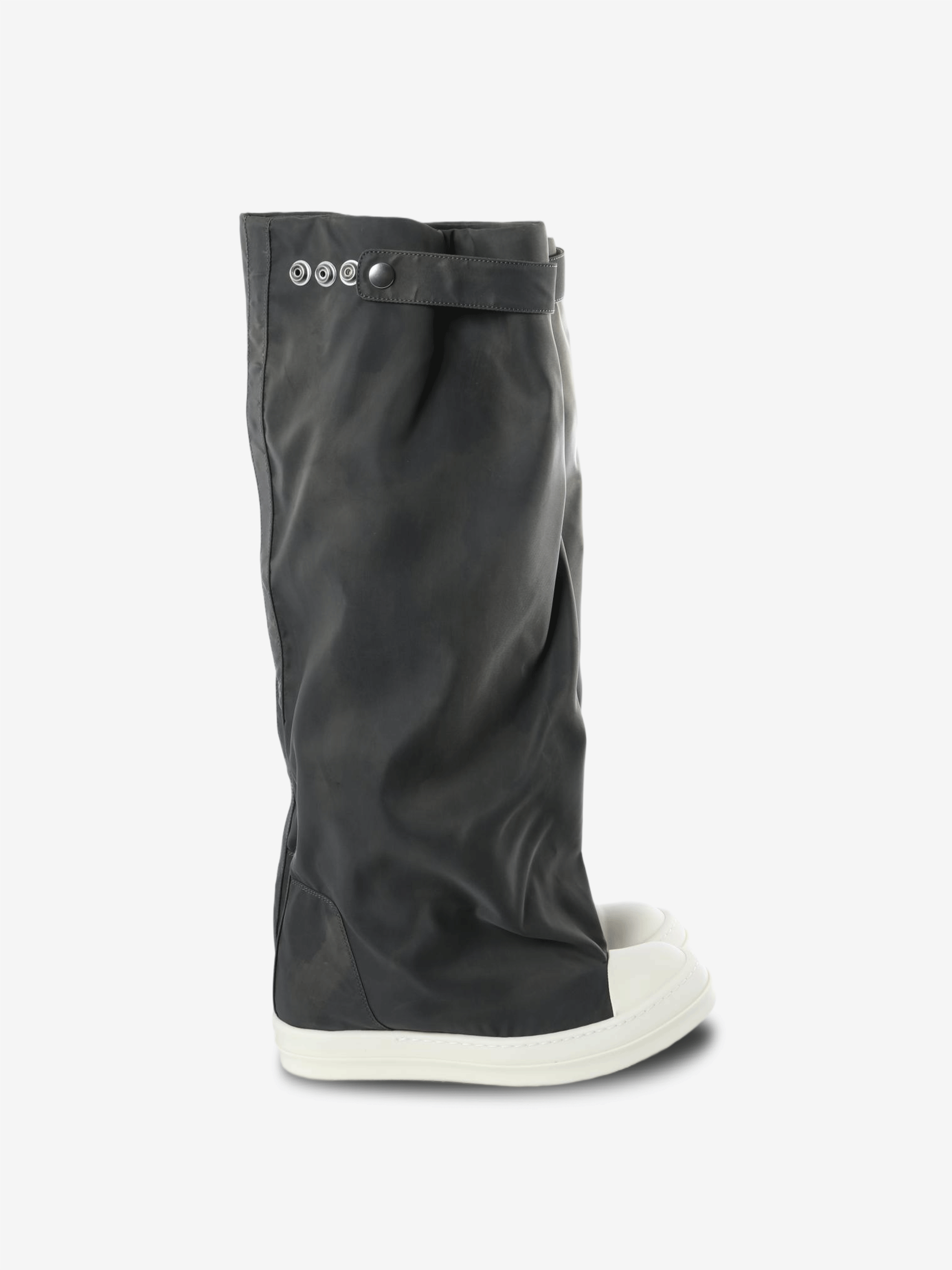 Black boots, front view