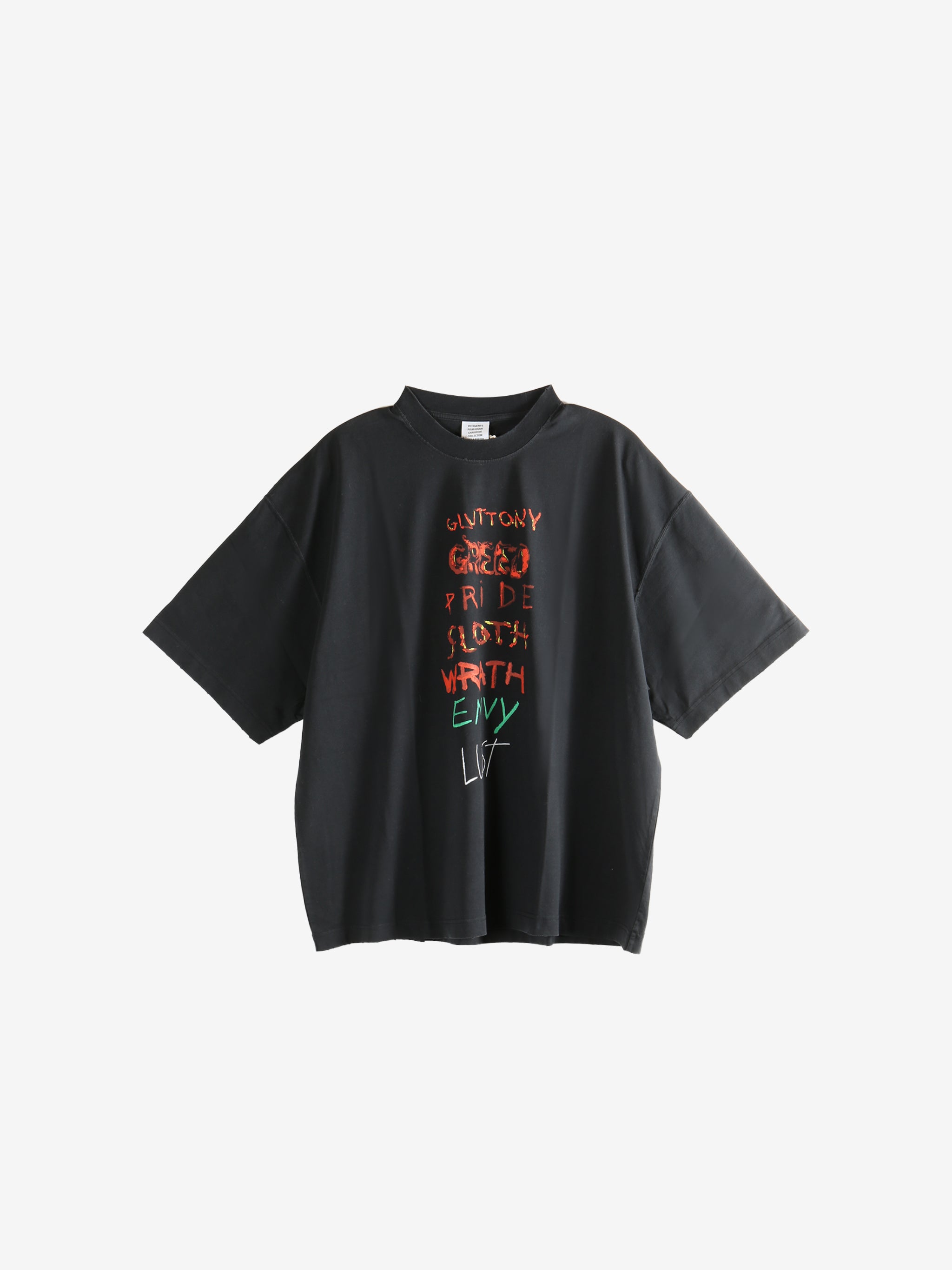 Black t-shirt,front view