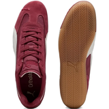 Red shoes, front view