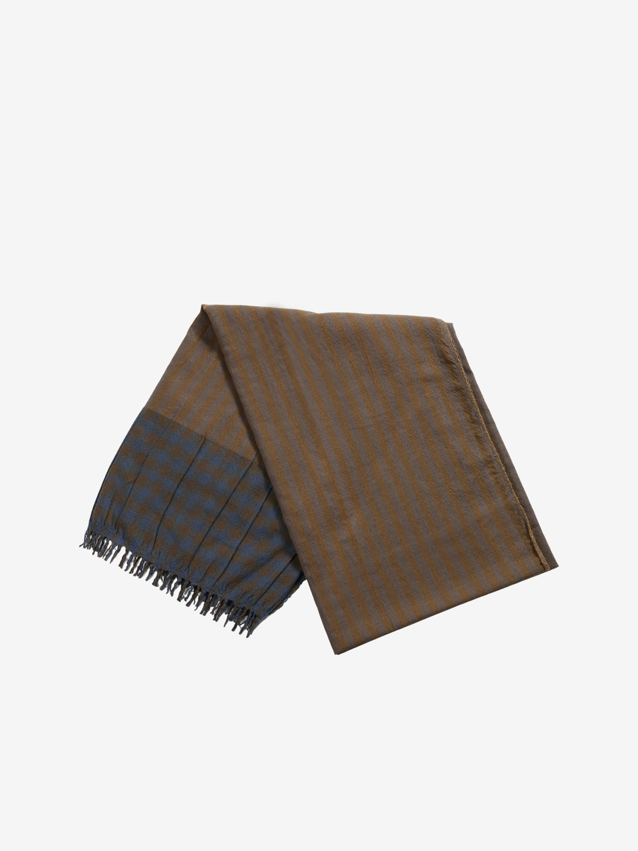 Brown sacrf, side view