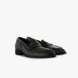 Black shoes, front view