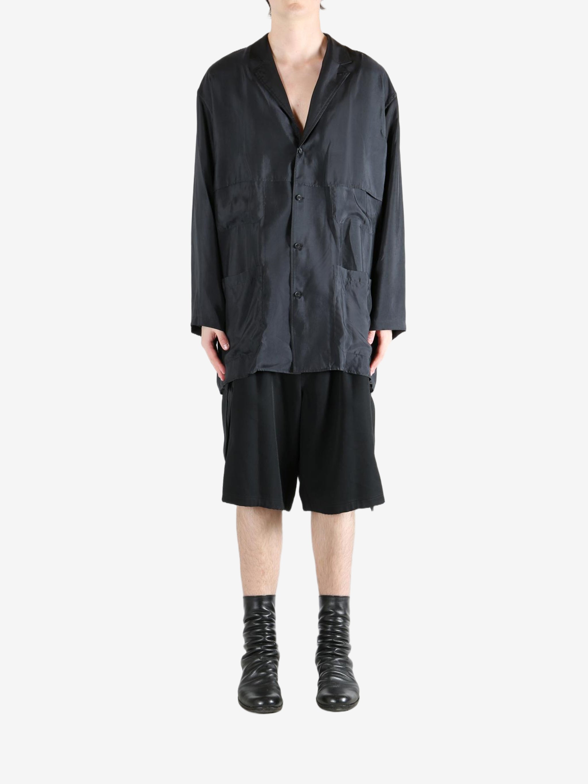 Black shirt,full body view