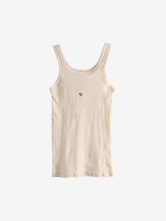 White top, front view