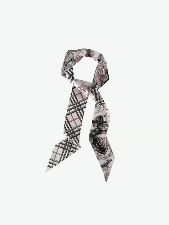 Pink scarve, front view