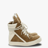 Brown shoes, front view