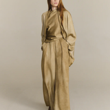 Brown top,full body view