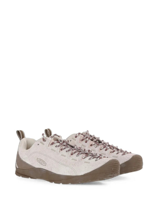 Tan shoes, front view