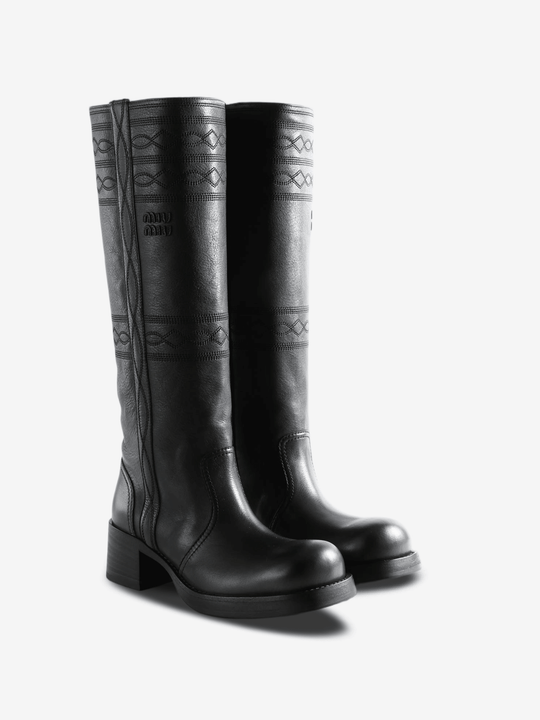 Black boots, front view
