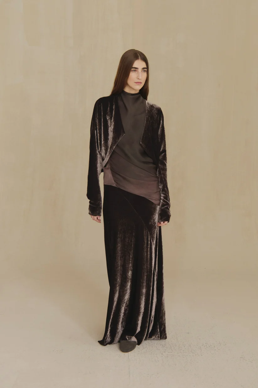 Black skirt, full body view