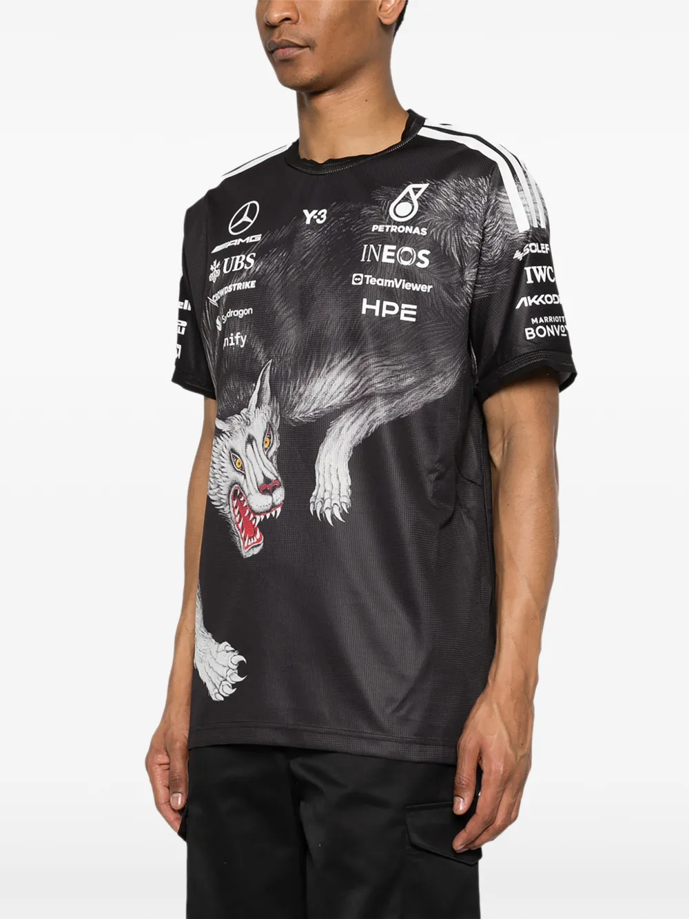 Black t-shirt, side view