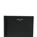 Black accessories, front view