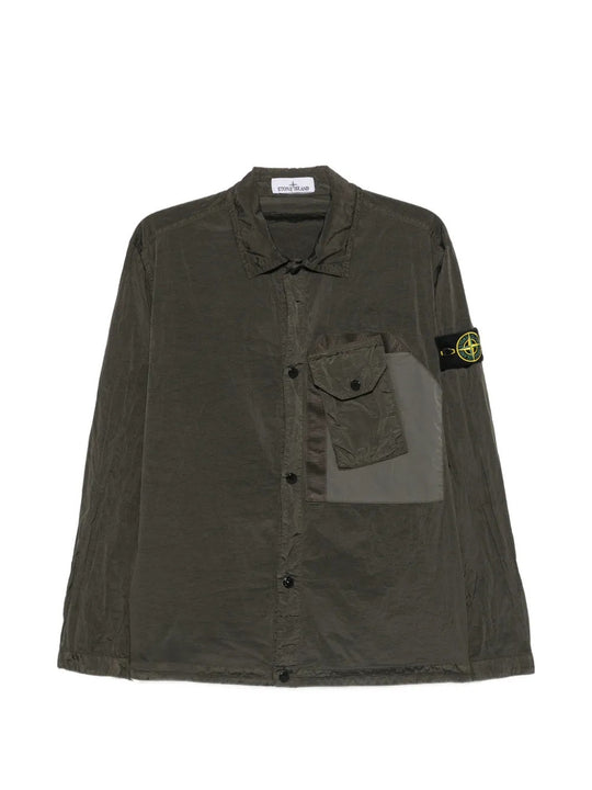 Green shirt, front view