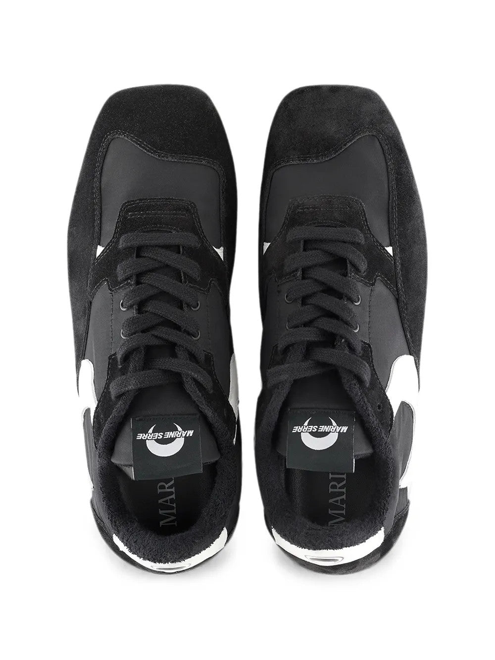 Black shoes, front view