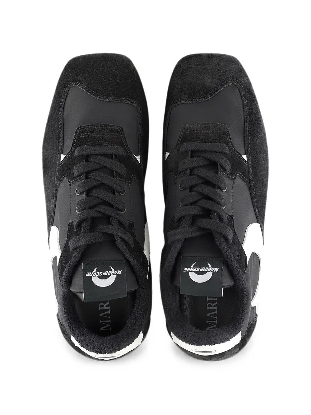 Black shoes, front view