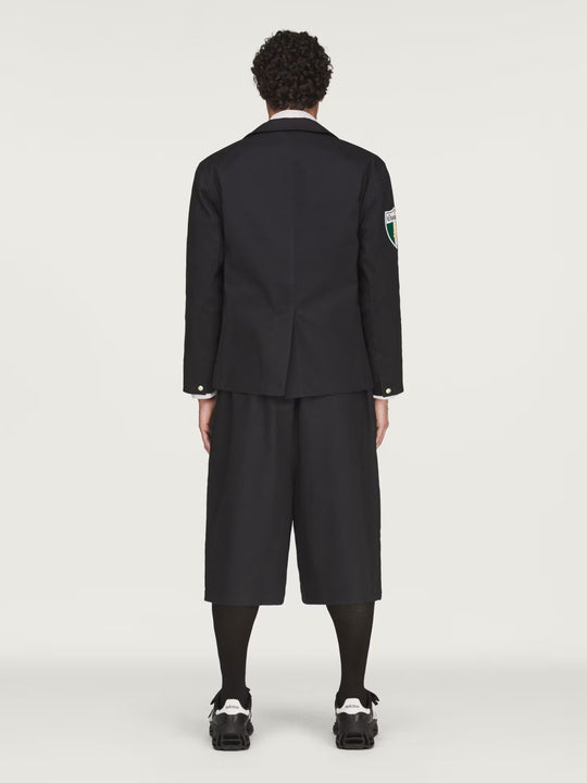 black blazer,full body view