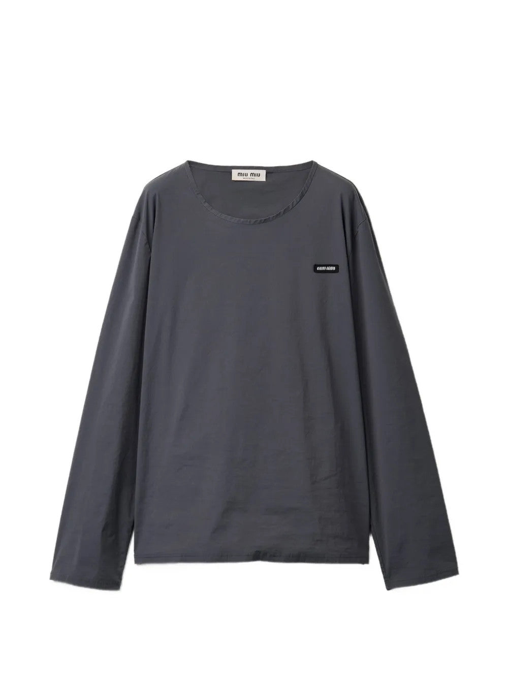 Grey top, front view