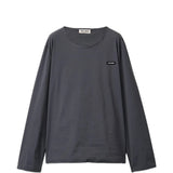 Grey top, front view