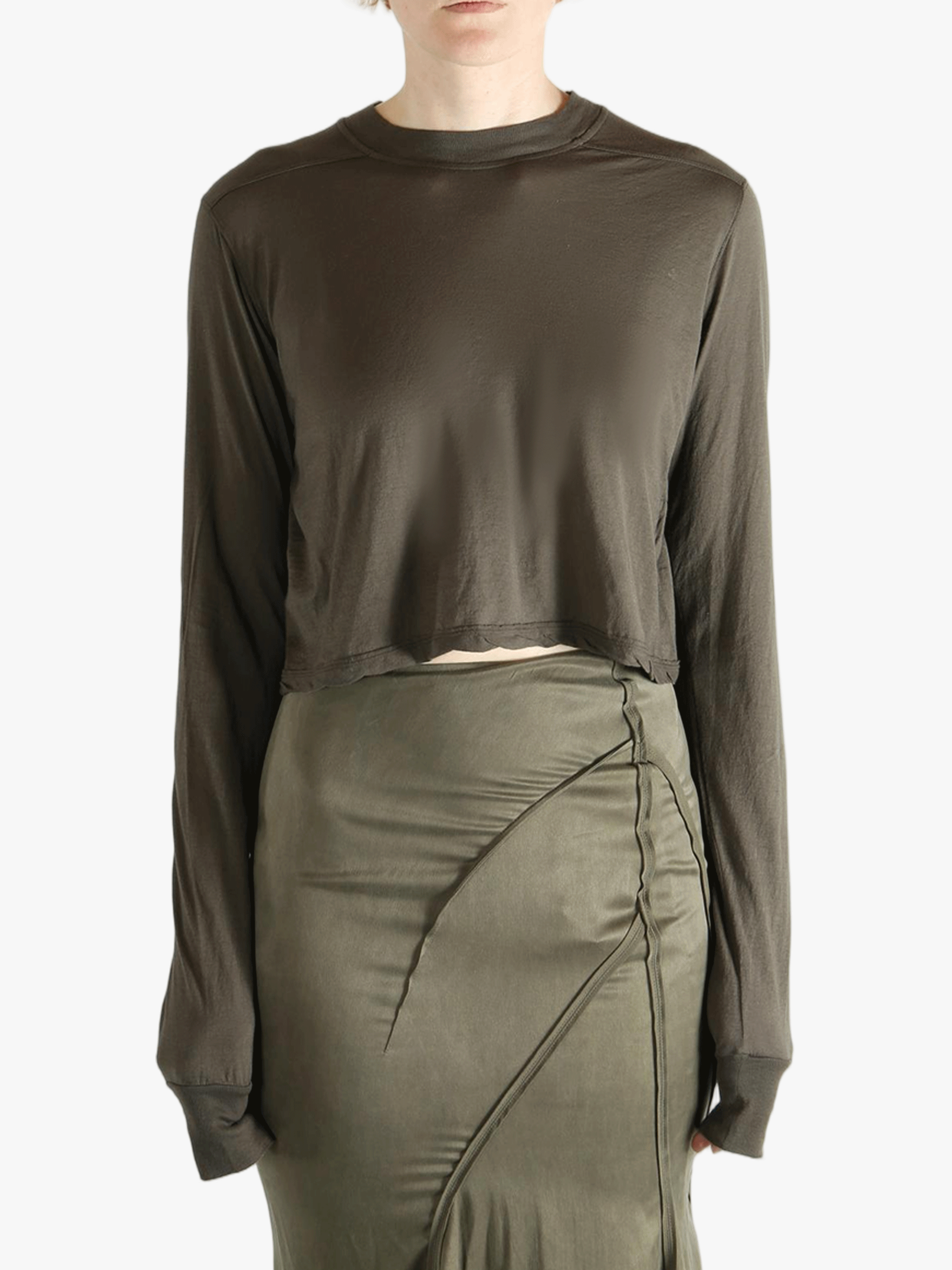 Brown t-shirts worn by a person, showing the t-shirts fit