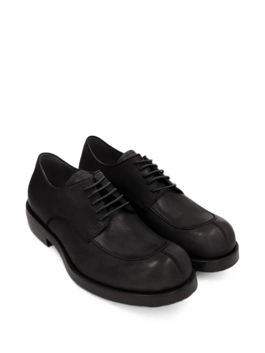 Black shoes, front view