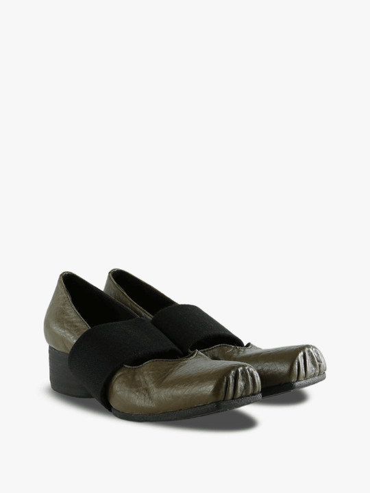 Green shoes, front view