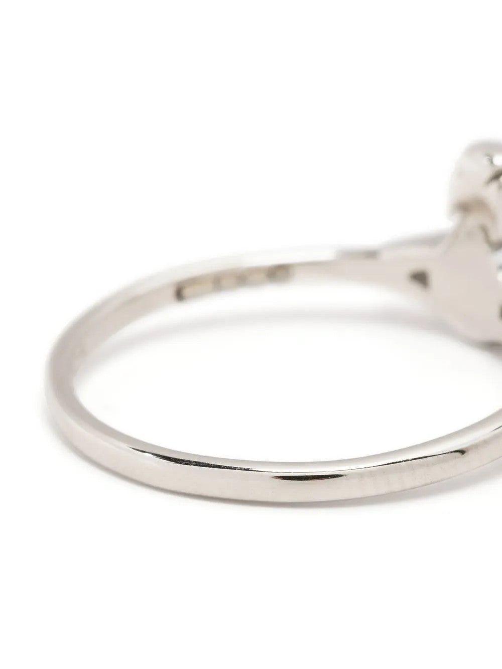 Grey accessories, front view