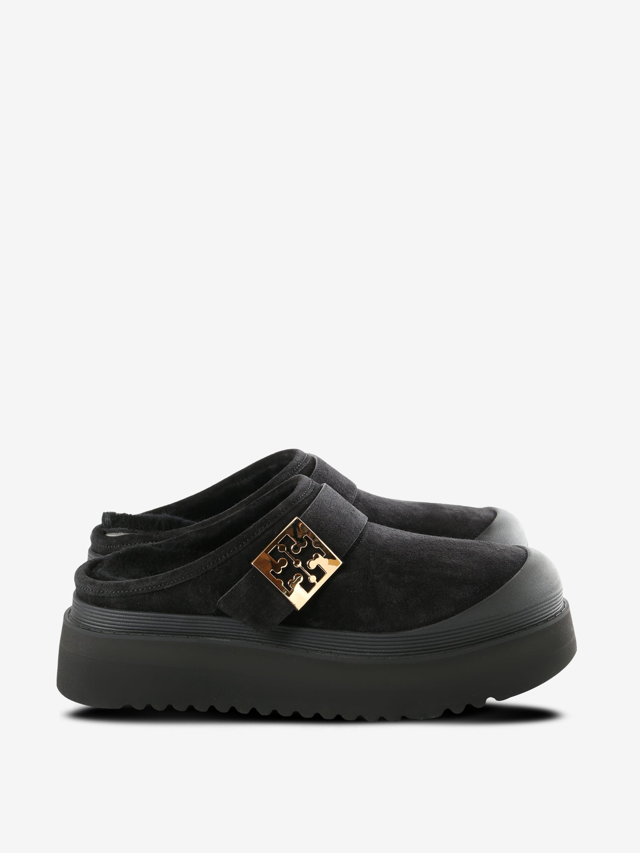 Black shoes,front view