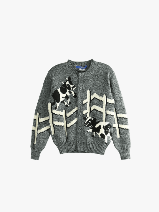  gray sweater,front view