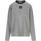 Grey shirt, front view