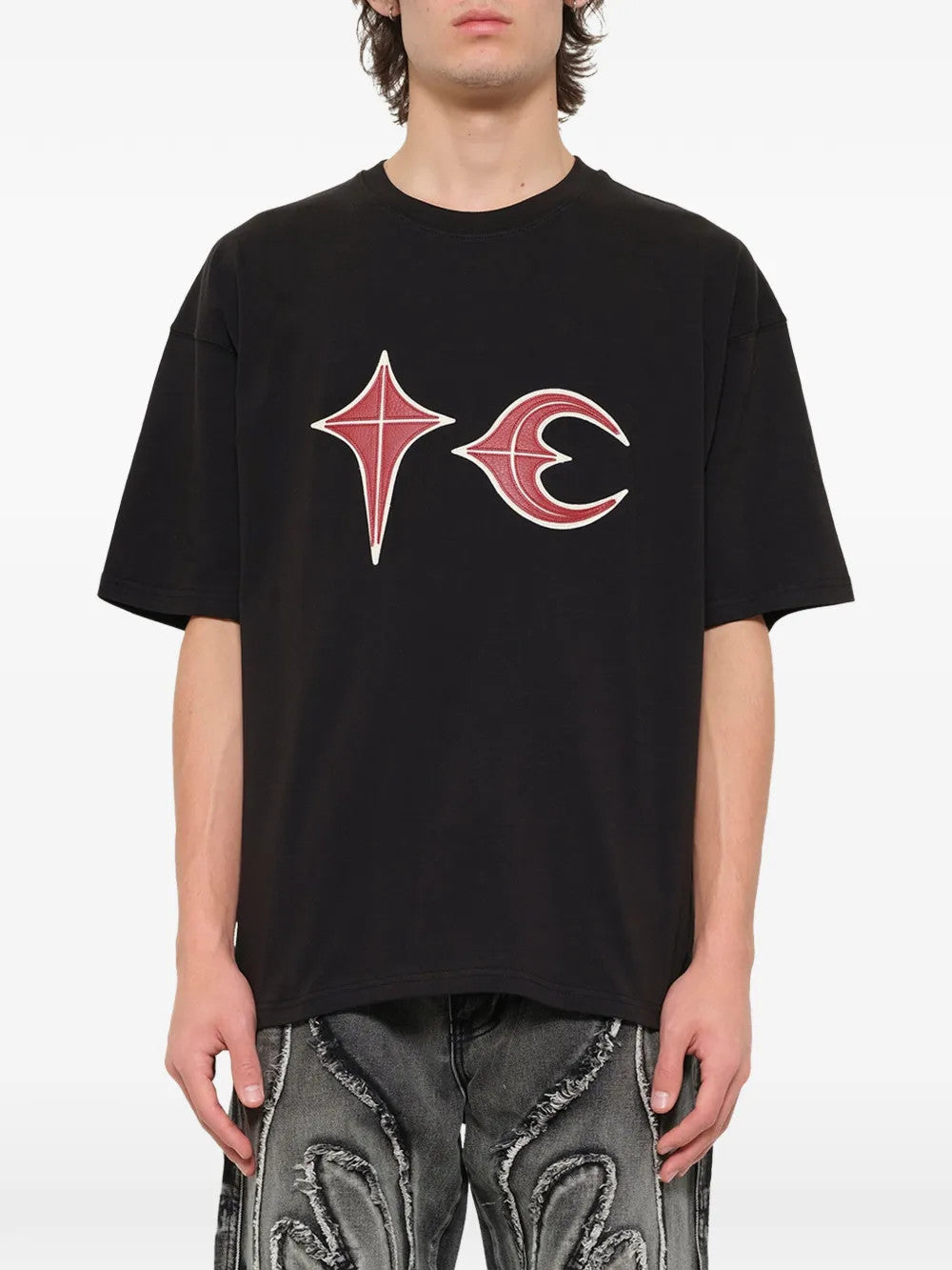 Black t-shirt, full body view