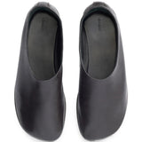 Black shoes, front view