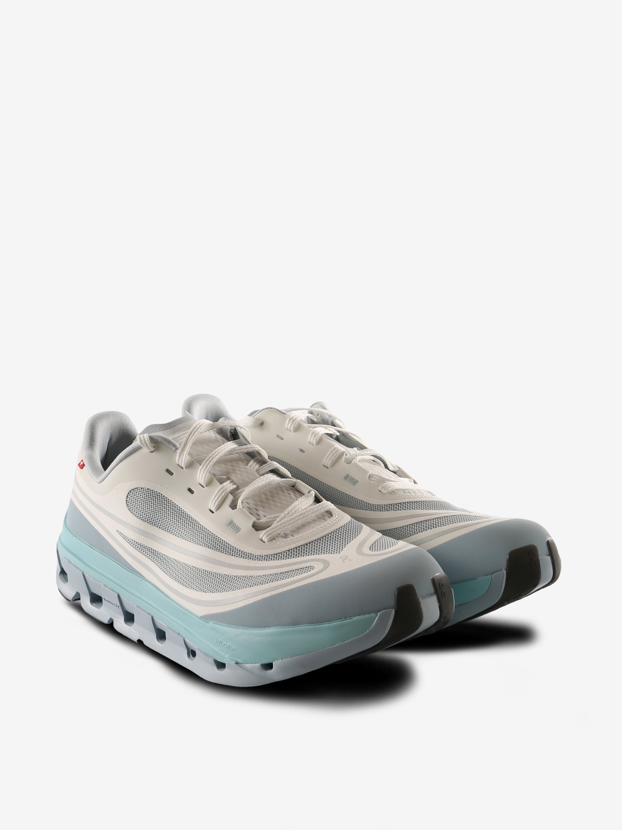 White sneakers,side view