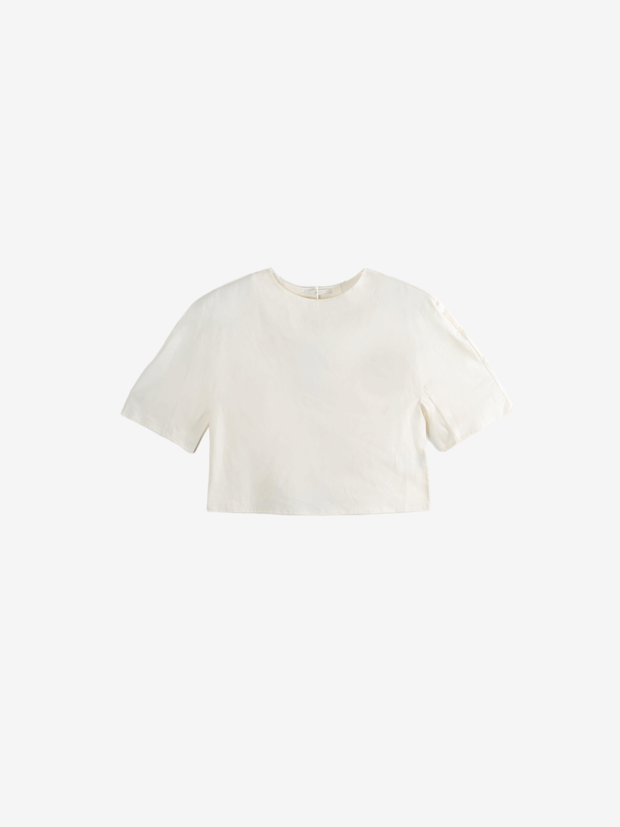 White top, front view