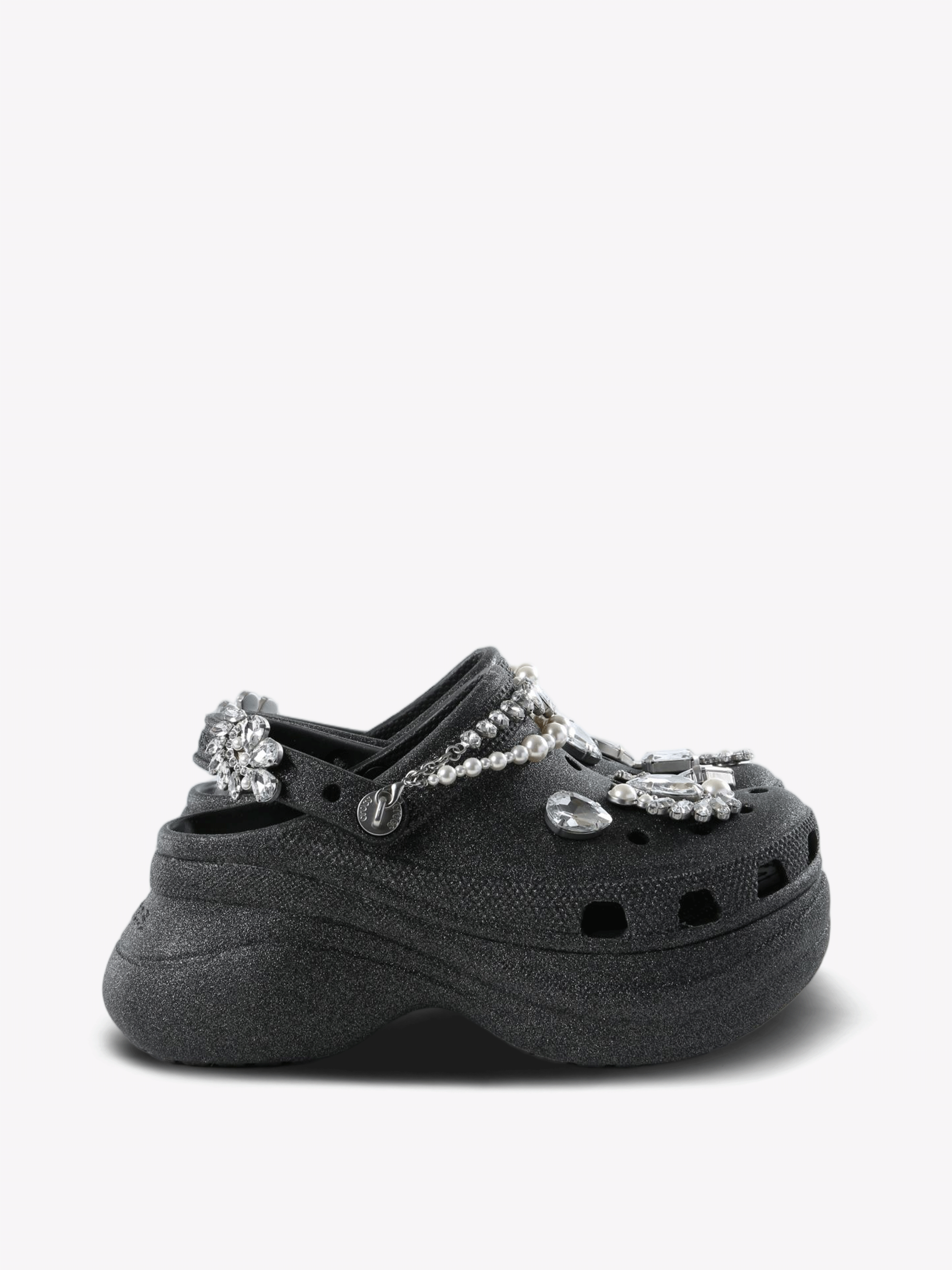 Black shoes, front view