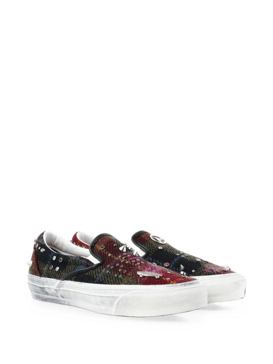 Burgundy shoes, front view