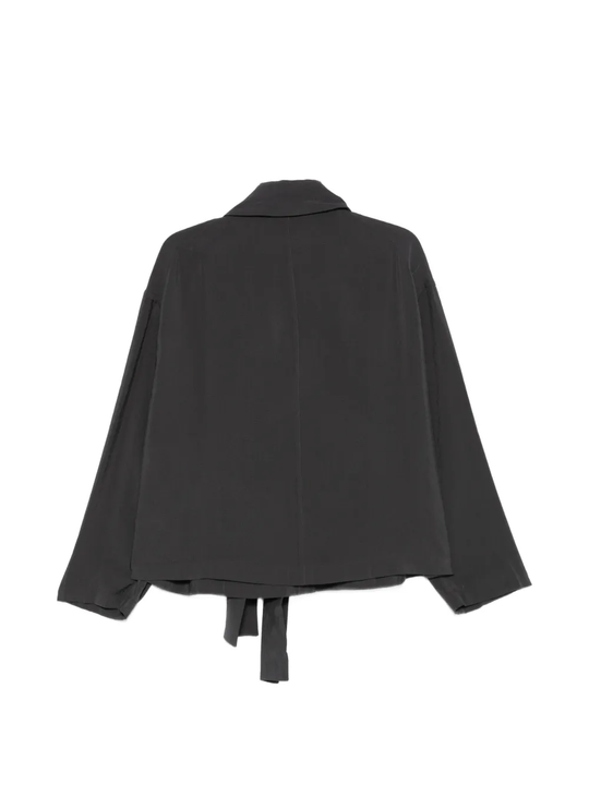 Black shirt, back view