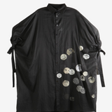 Black shirt, front view