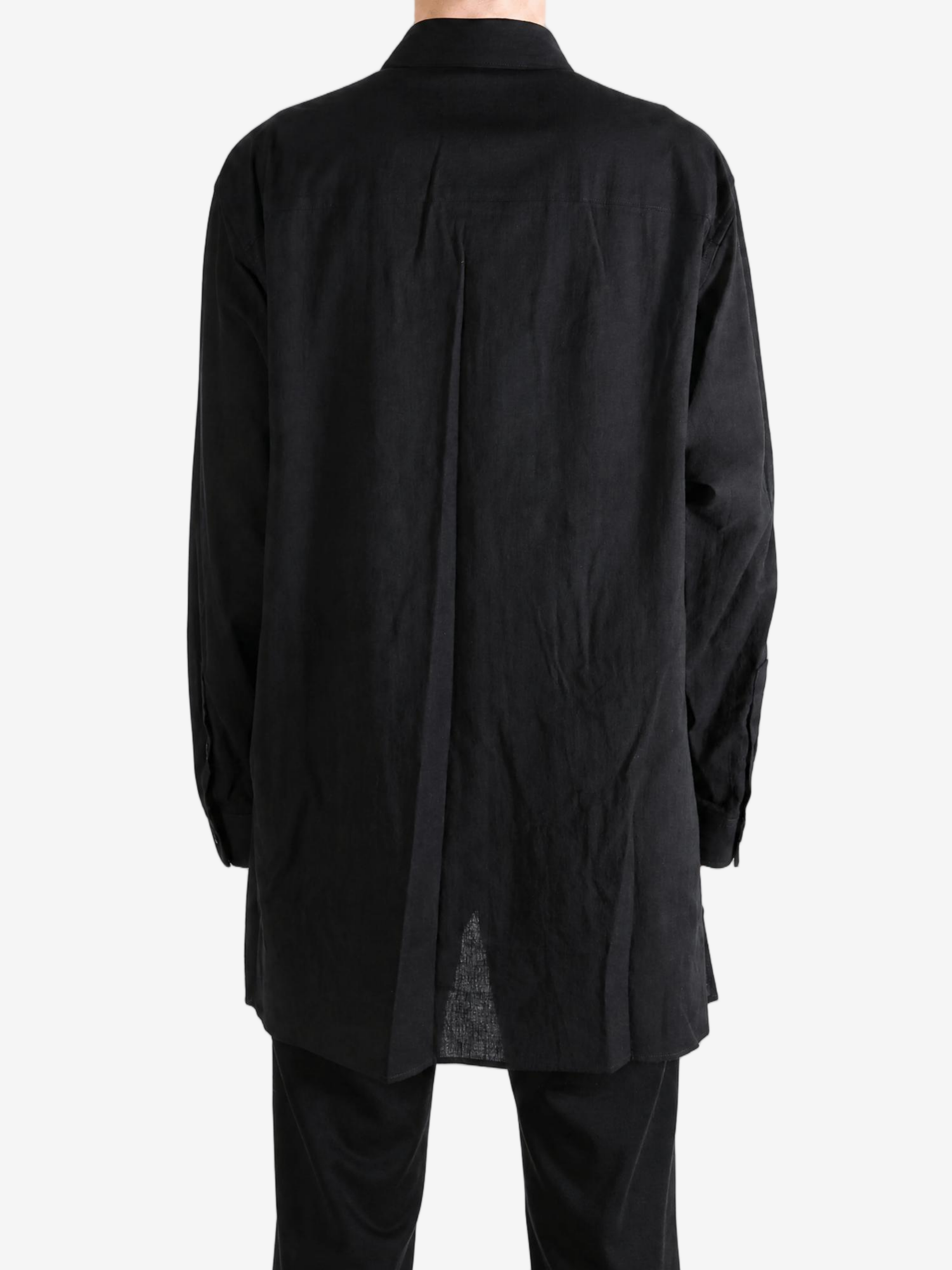 Black shirt, full body view